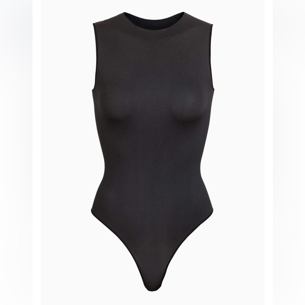 SKIMS Classic Black ESSENTIAL CREW NECK BODYSUIT